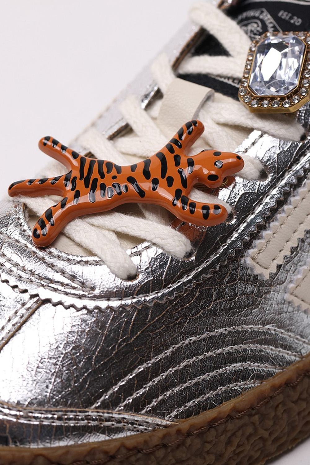 Puraai - Tiger barrete lace clip