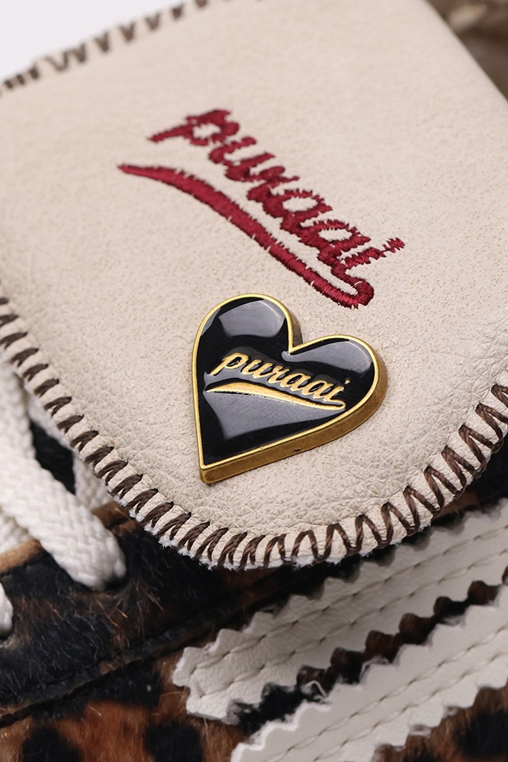 Puraai - Heart charm pin lace clip