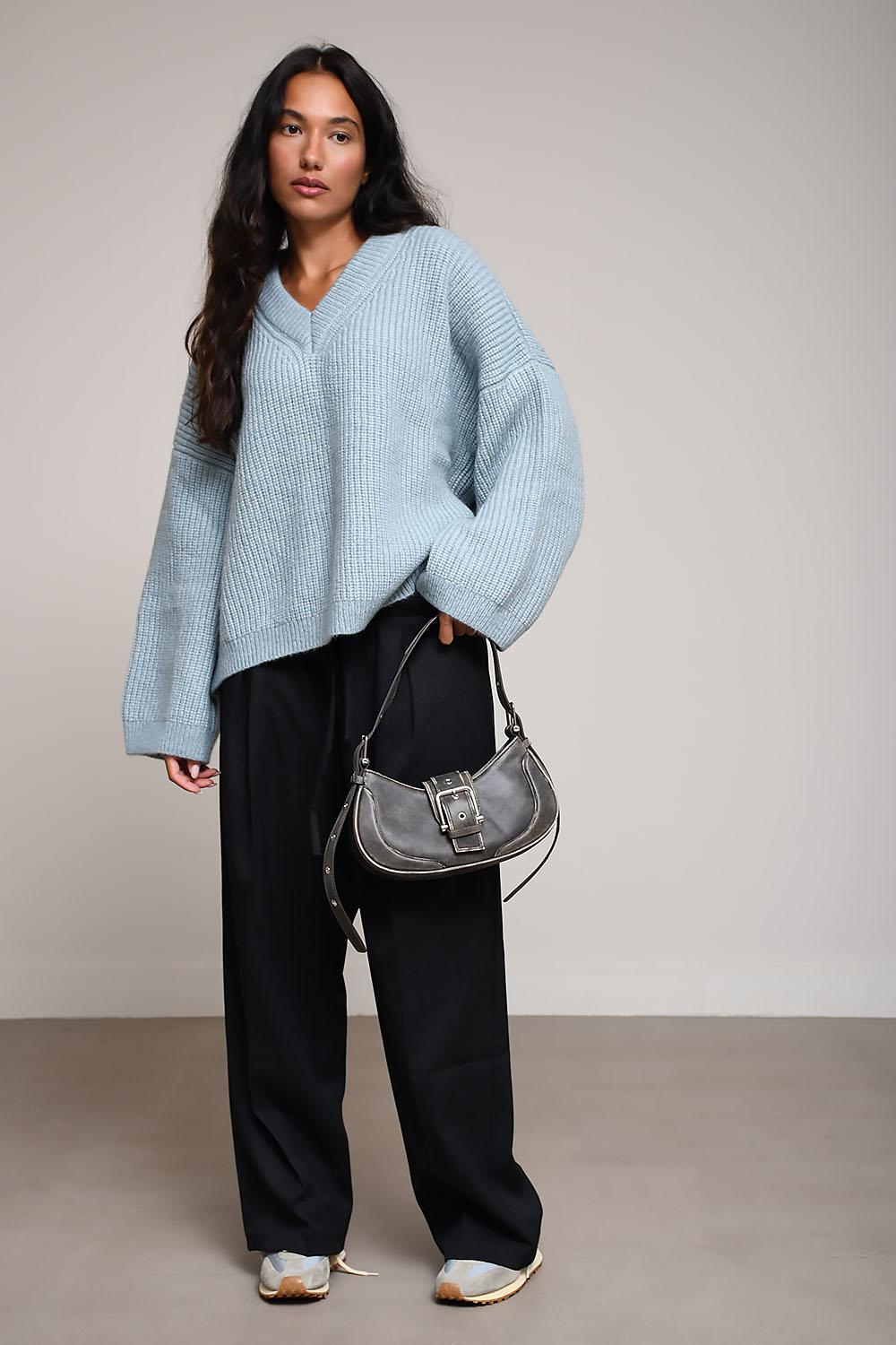 Mr Mittens - Nicole v-neck sweater