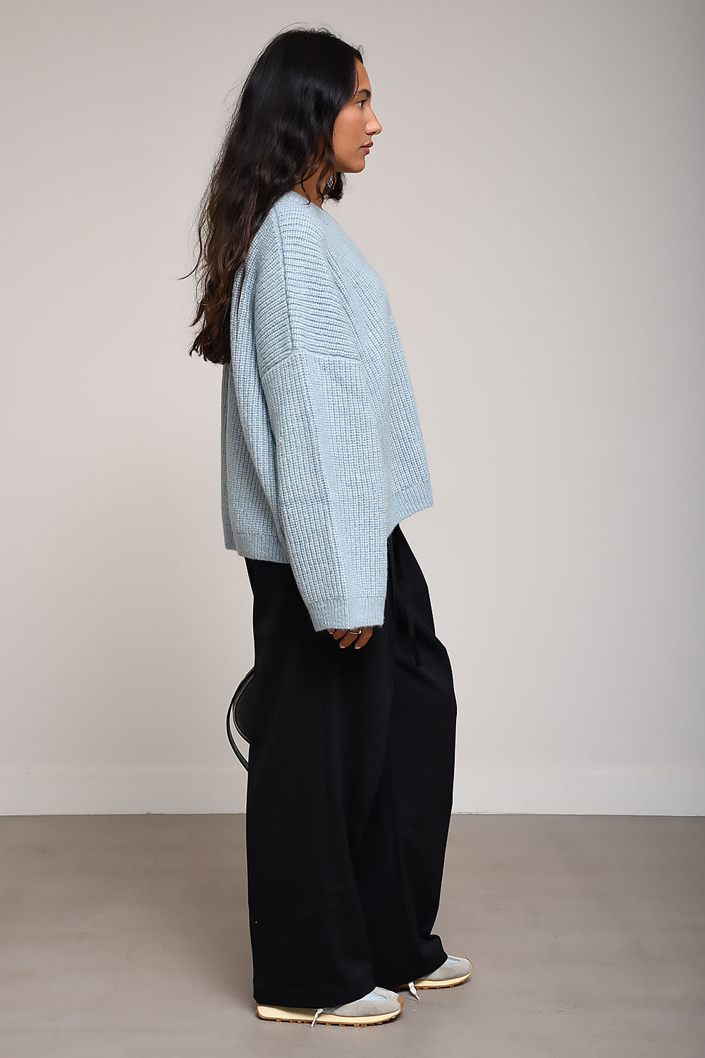 Mr Mittens - Nicole v-neck sweater