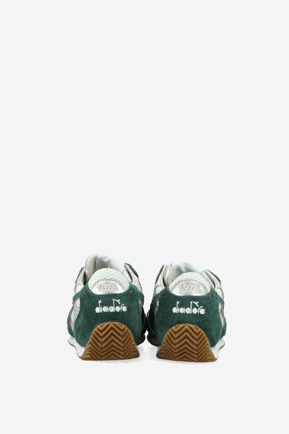 Equipe revenge italia used suede sneakers