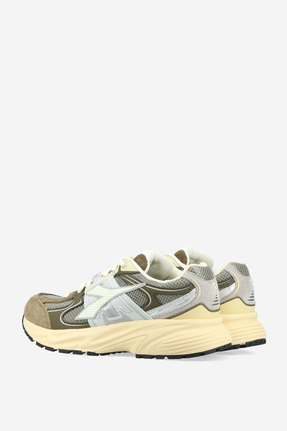 Mythos star M2 stone sneakers