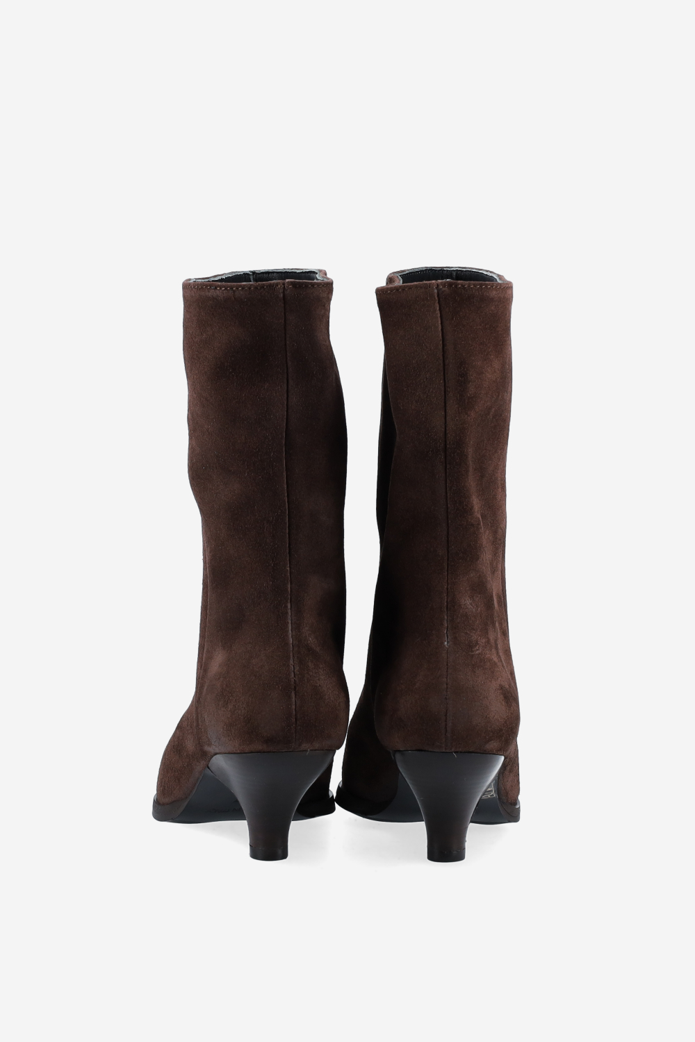 Pointed-toe suede boots