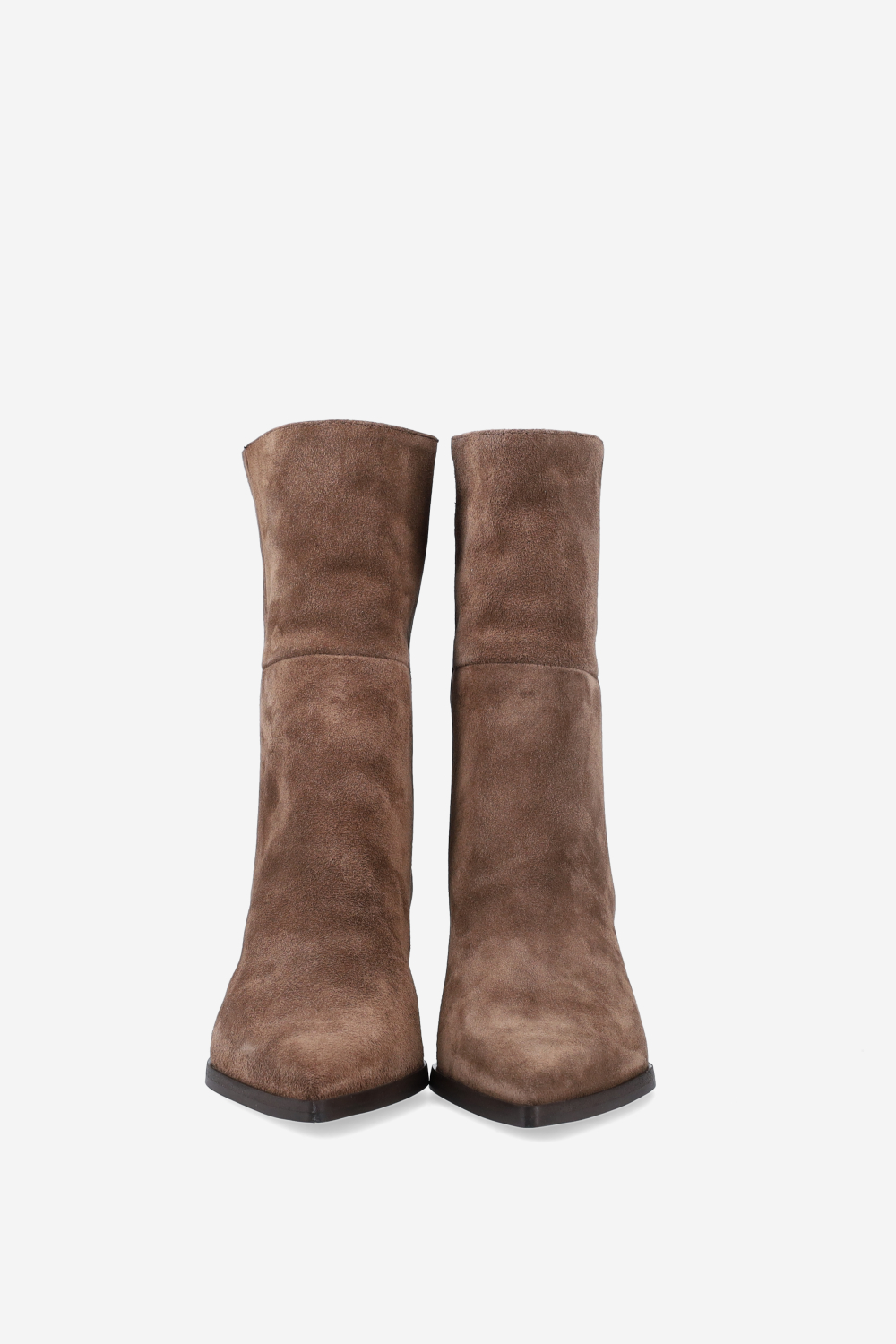 Pointed-toe suede boots