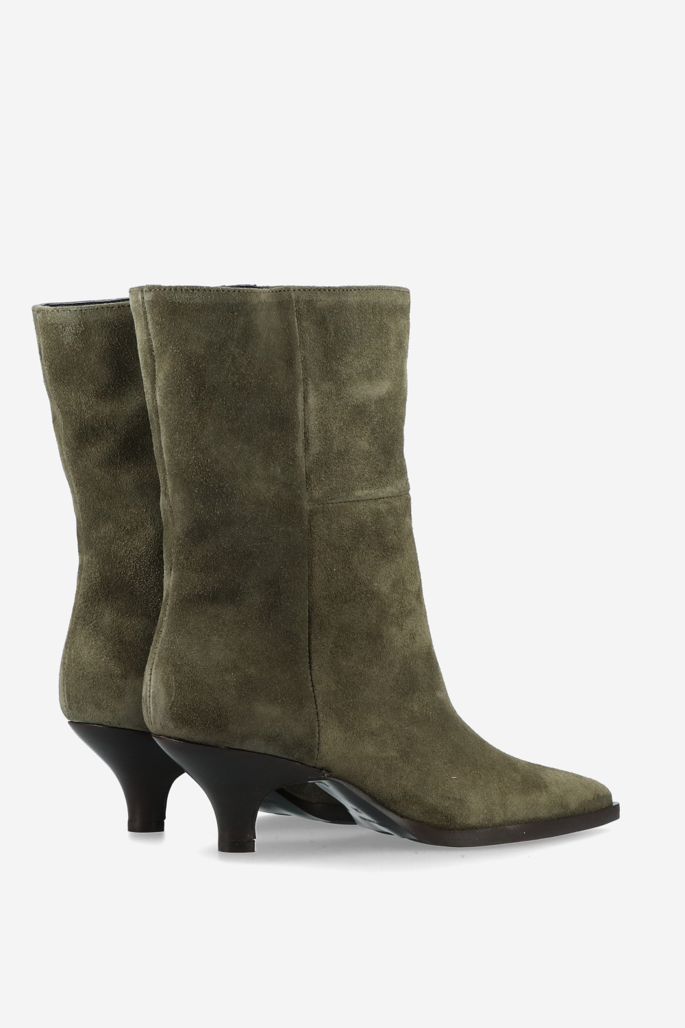 Pointed-toe suede boots