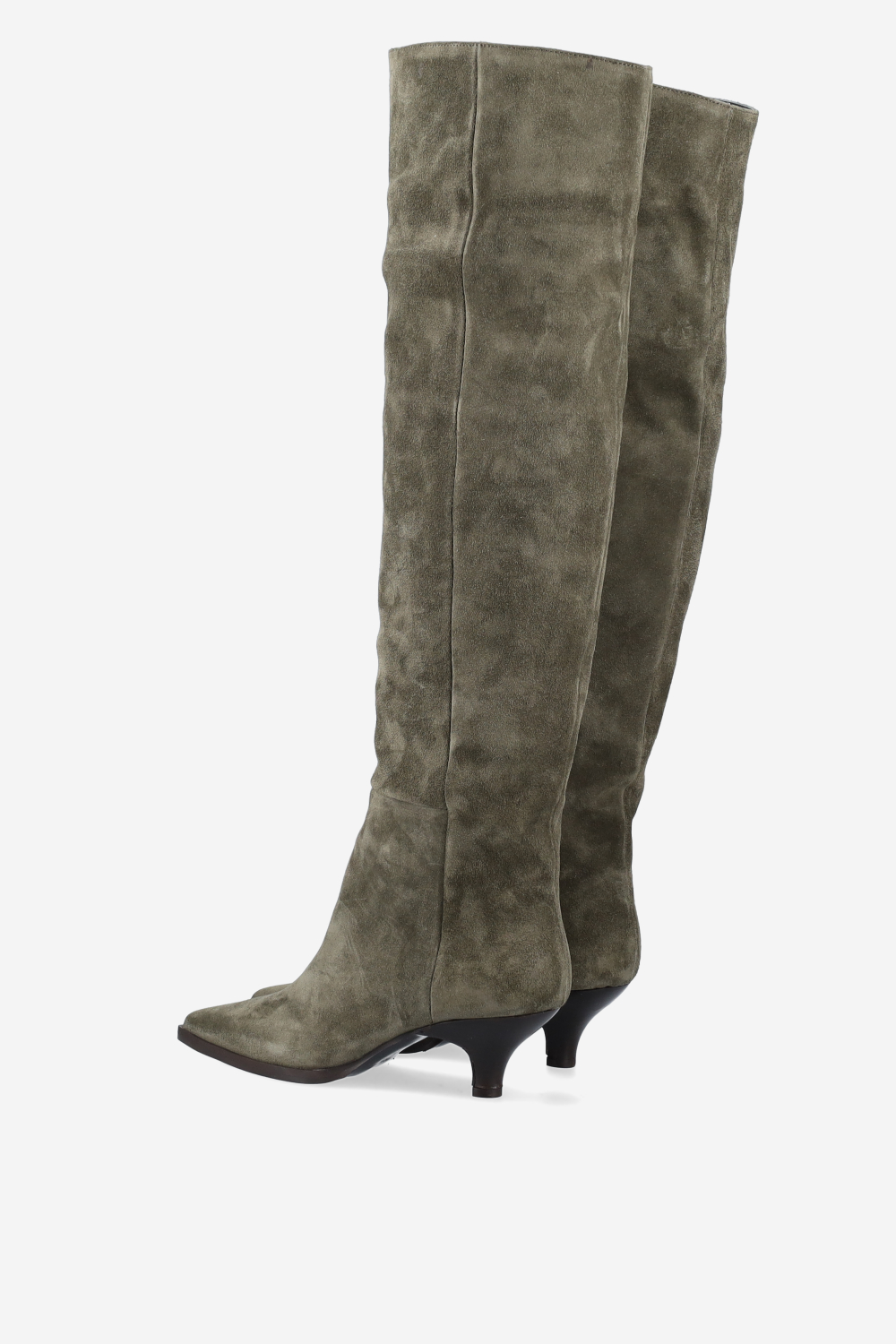 Pointed-toe knee-high suede boots