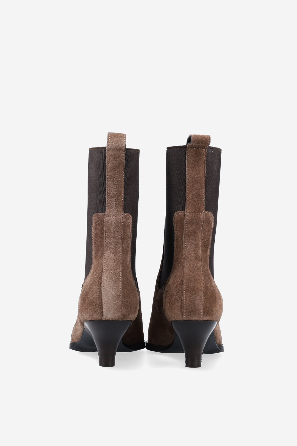 Pointed-toe suede boots