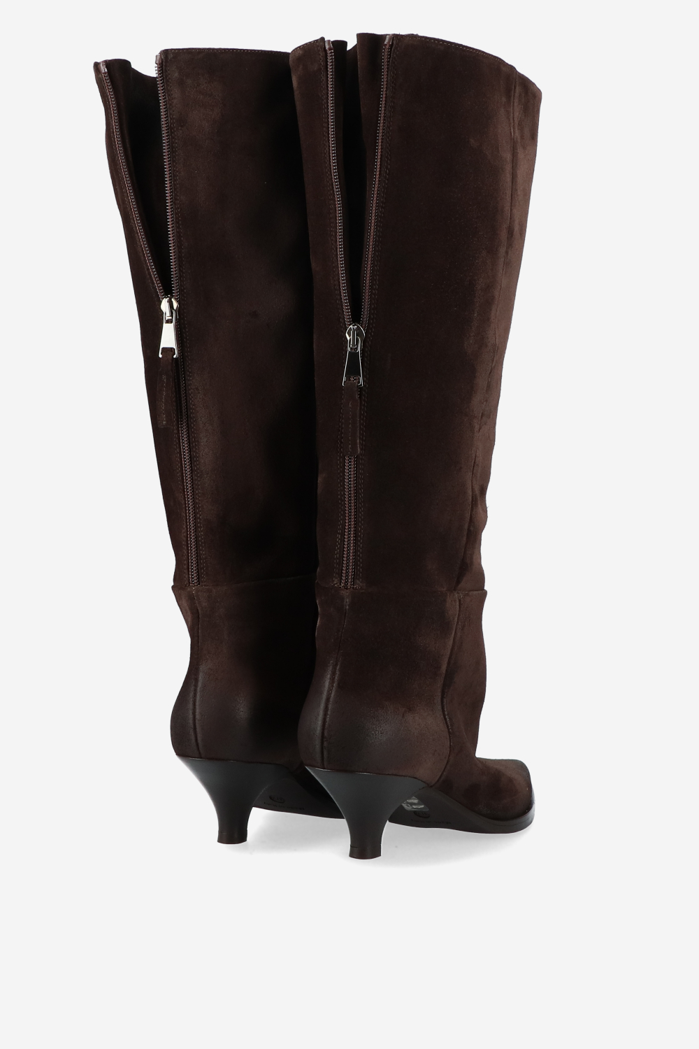 Pointed toe suede boots