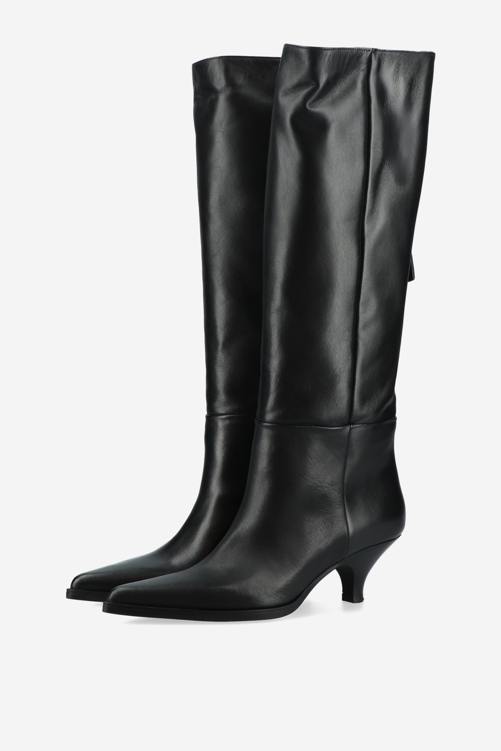 Pointed toe leather boots