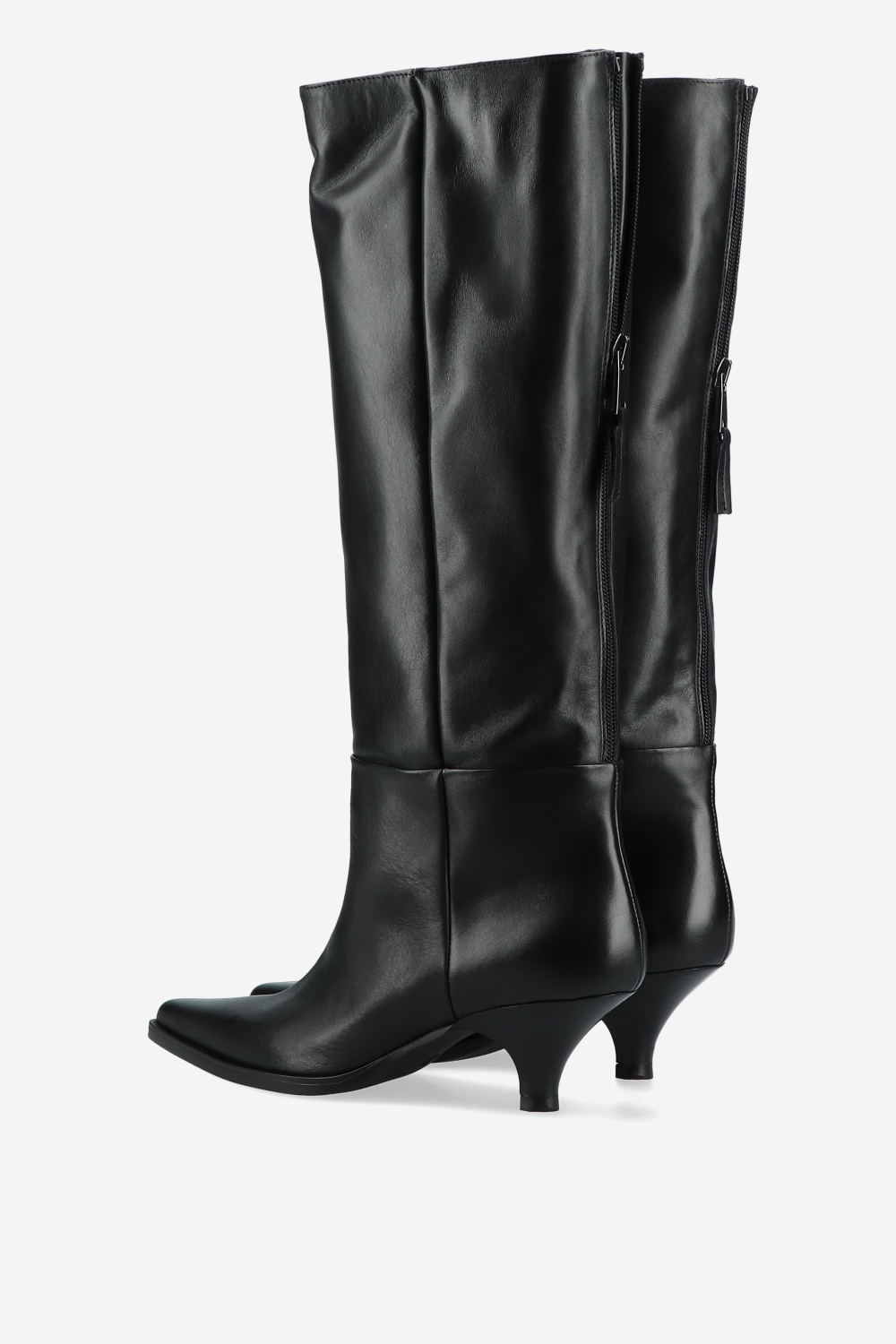 Pointed toe leather boots