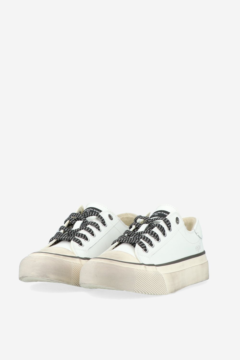 Dive vintage leather sneakers