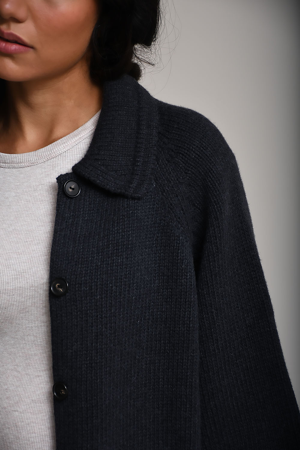 Merino wool collar cardigan