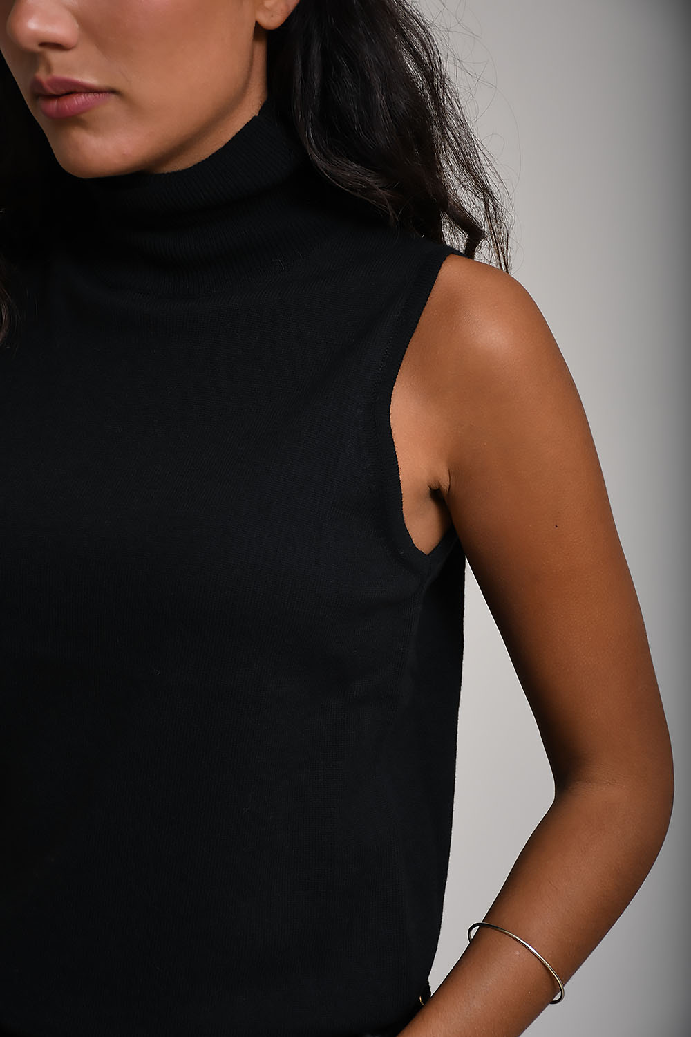 Merino wool turtleneck vest