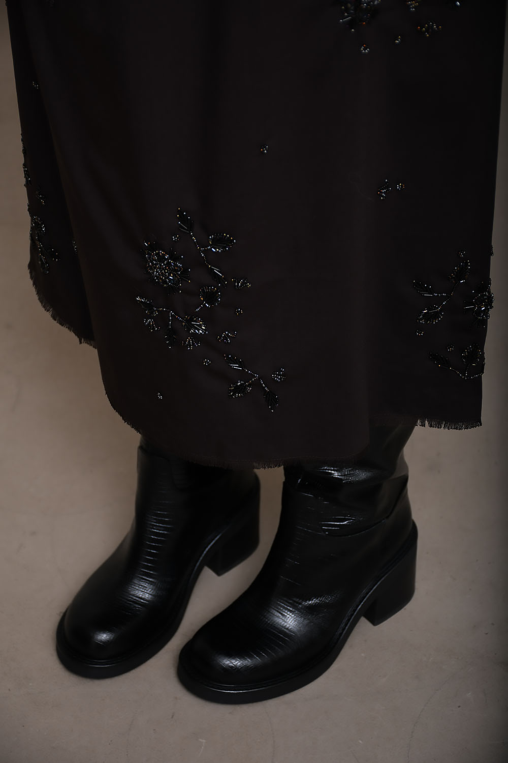 Embellished tailoring skirt