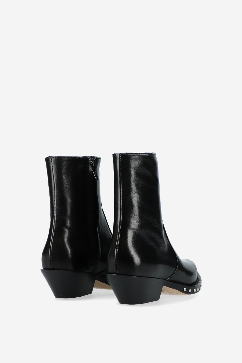 Incomplete leather boots