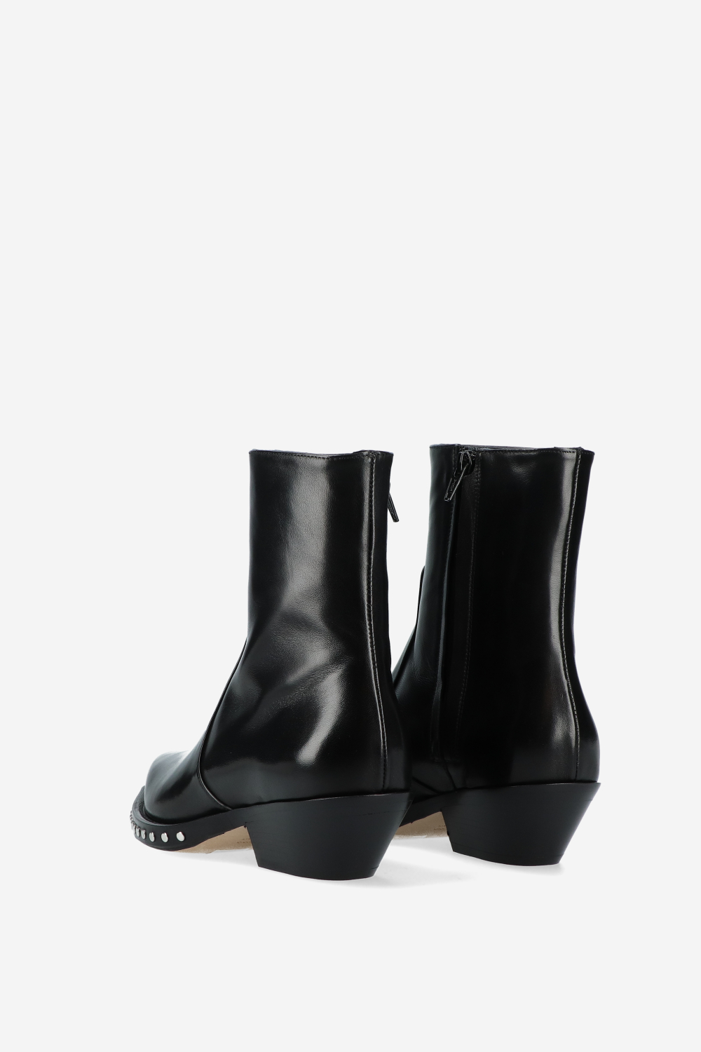 Incomplete leather boots