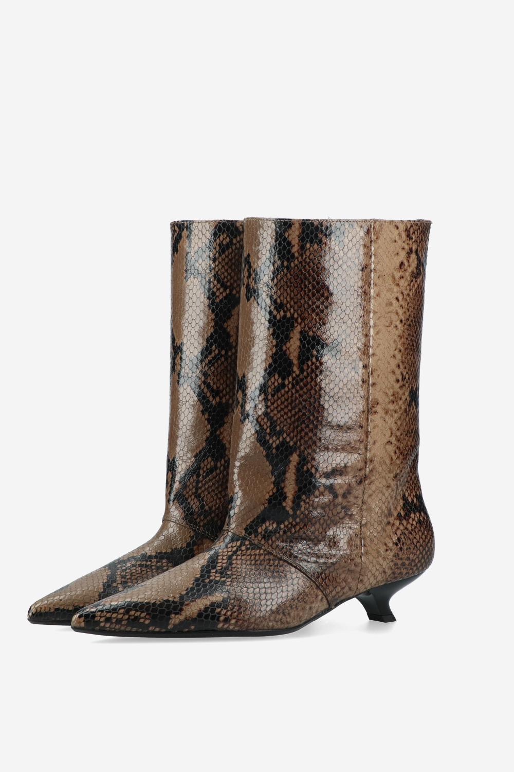 Unforgettable pitone leather boots