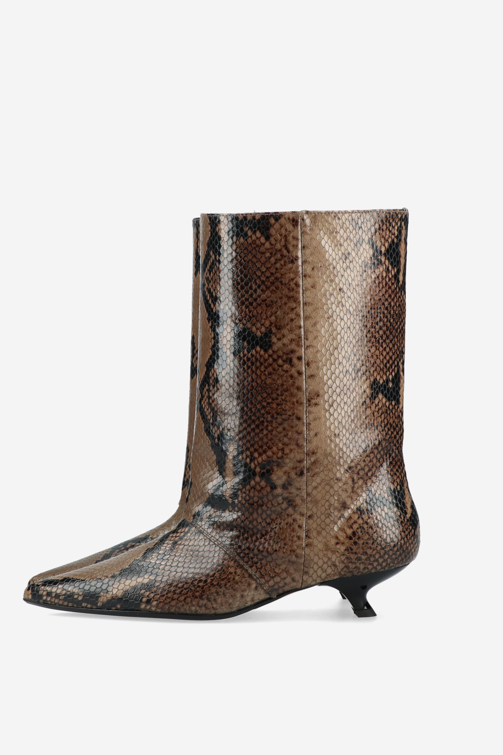 Unforgettable pitone leather boots
