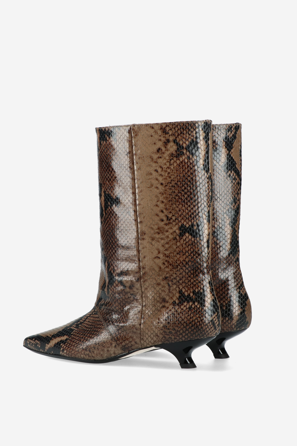 Unforgettable pitone leather boots