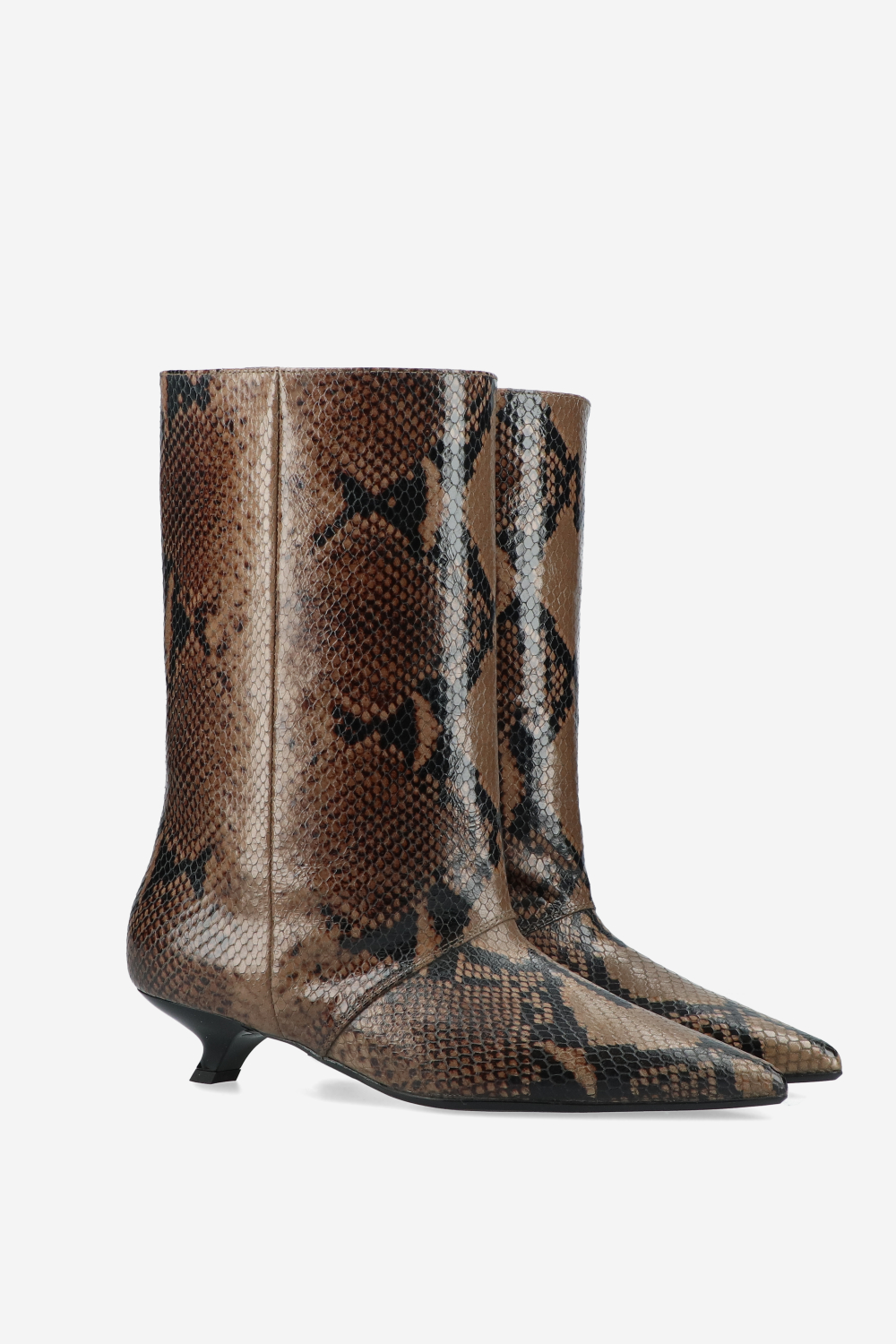 Unforgettable pitone leather boots