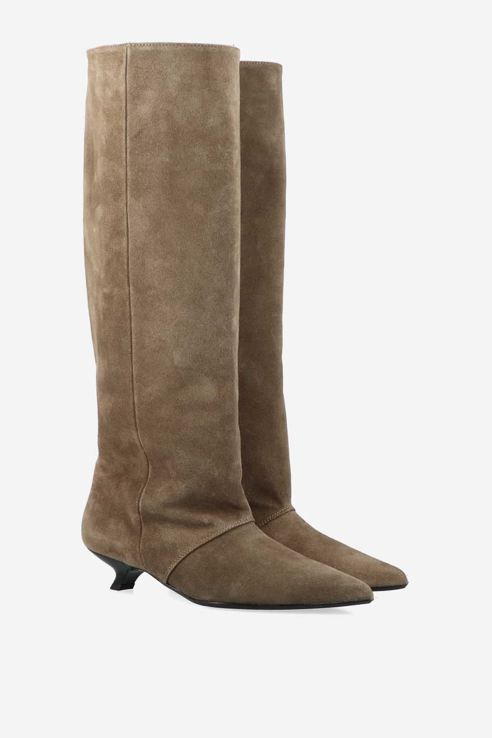 Beggin’ suede boots