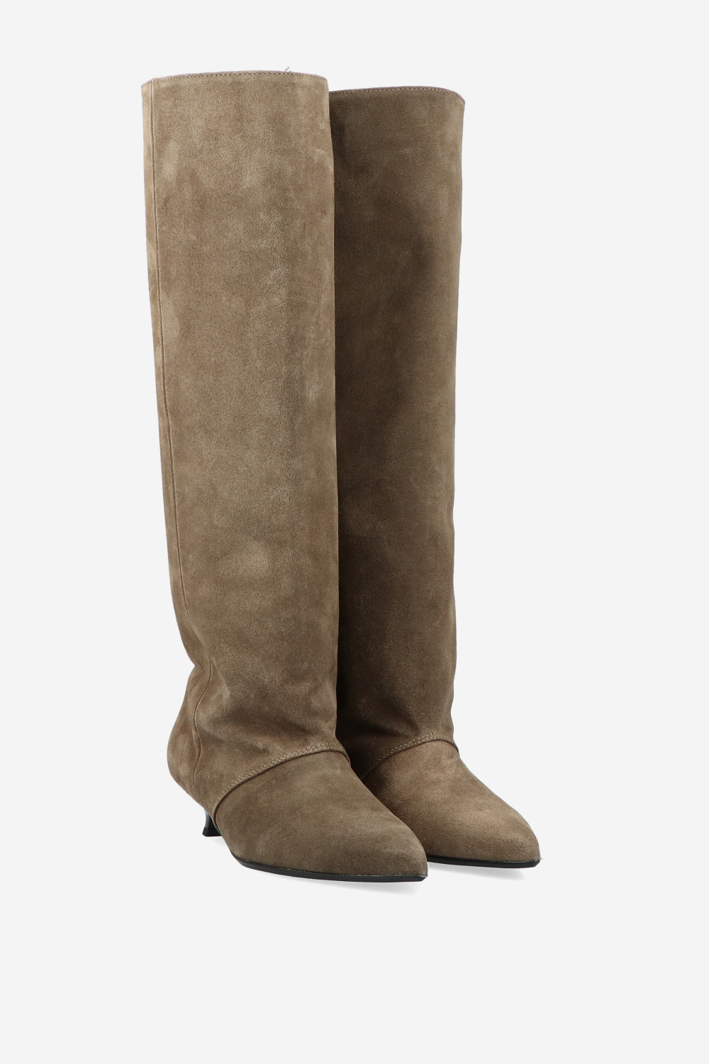 Beggin’ suede boots