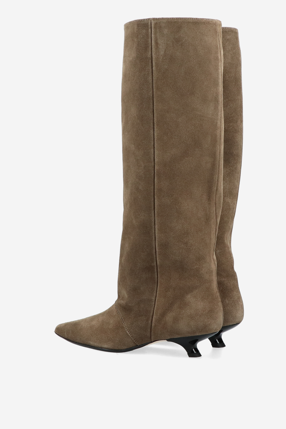 Beggin’ suede boots