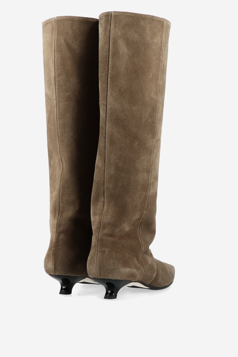 Beggin’ suede boots