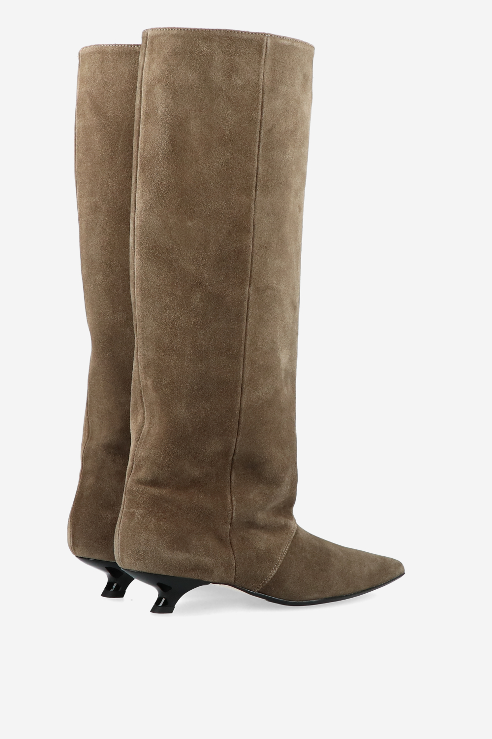 Beggin’ suede boots