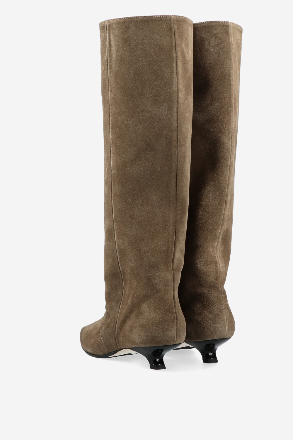 Beggin’ suede boots