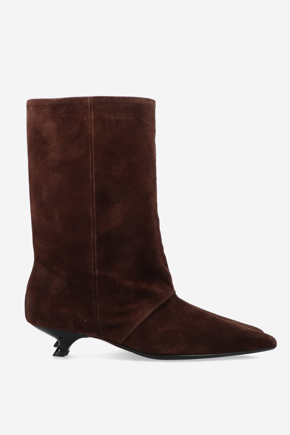 Unforgettable suede boots