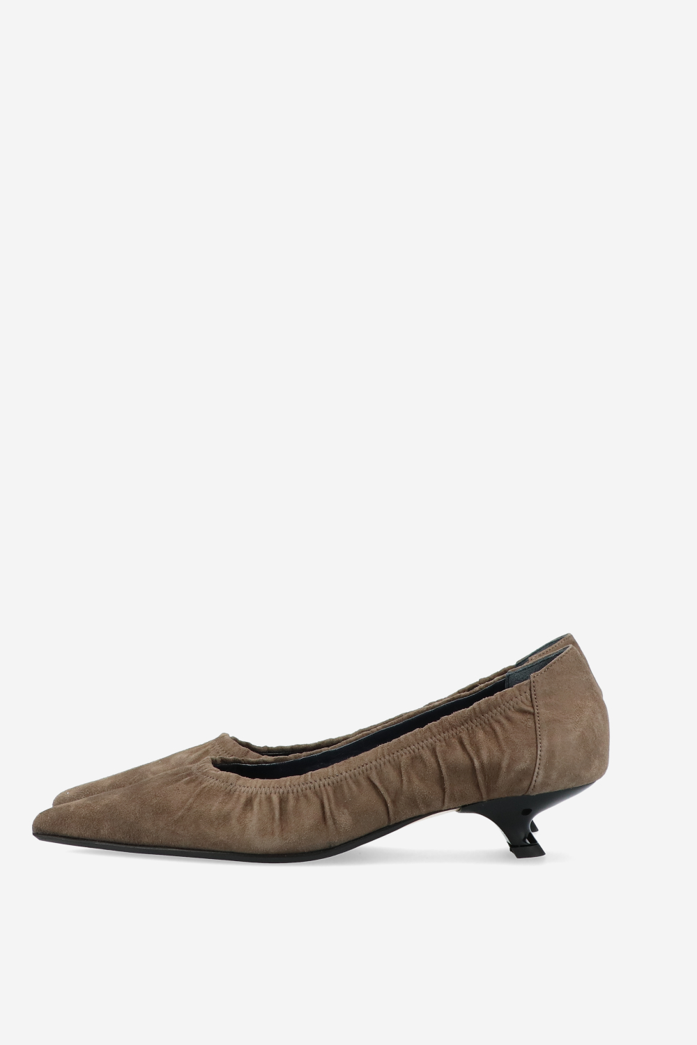 Dammage suede pumps