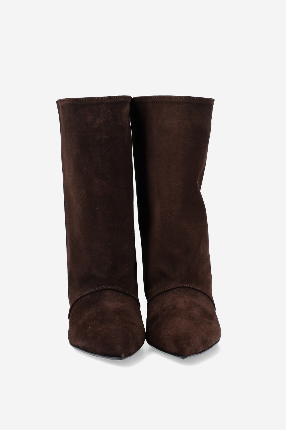 Unforgettable suede boots