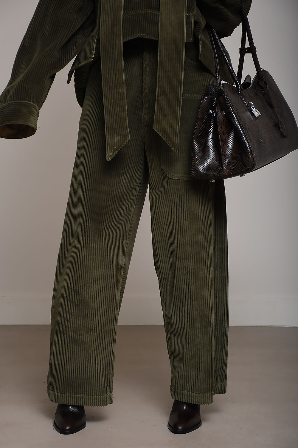 Jejia - Carla corduroy velvet pants