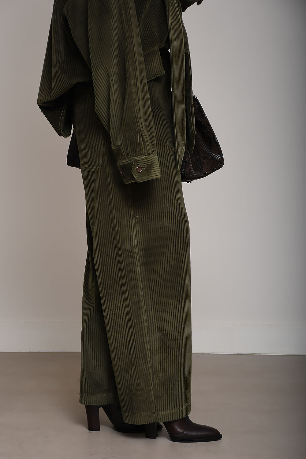 Jejia - Carla corduroy velvet pants