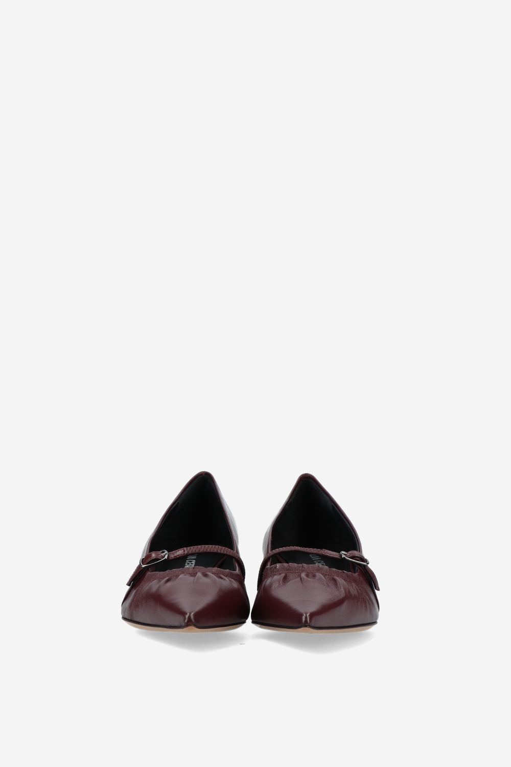 Pointed-toe leather pumps