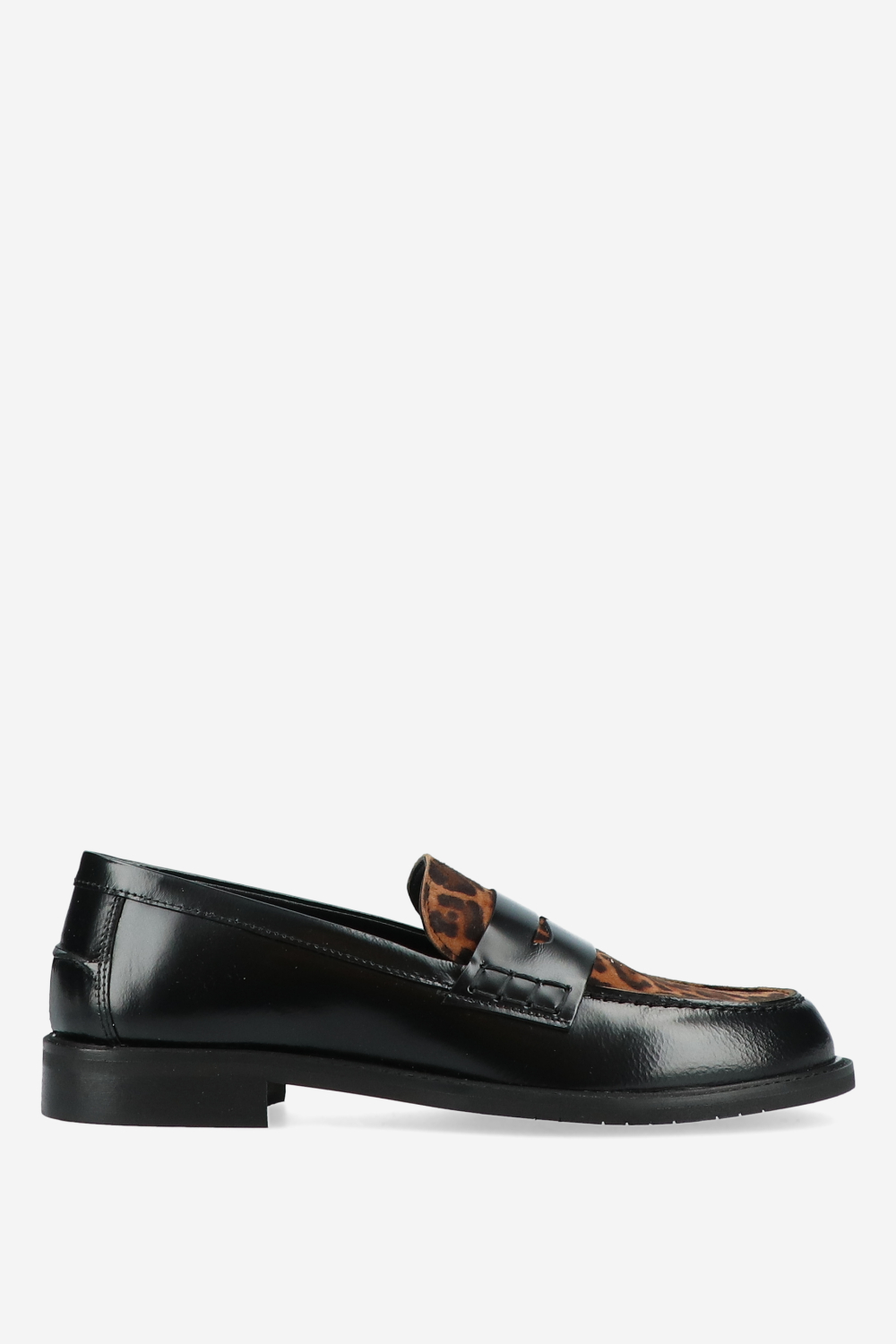 Julia Cerutti - Leather printed suede loafers