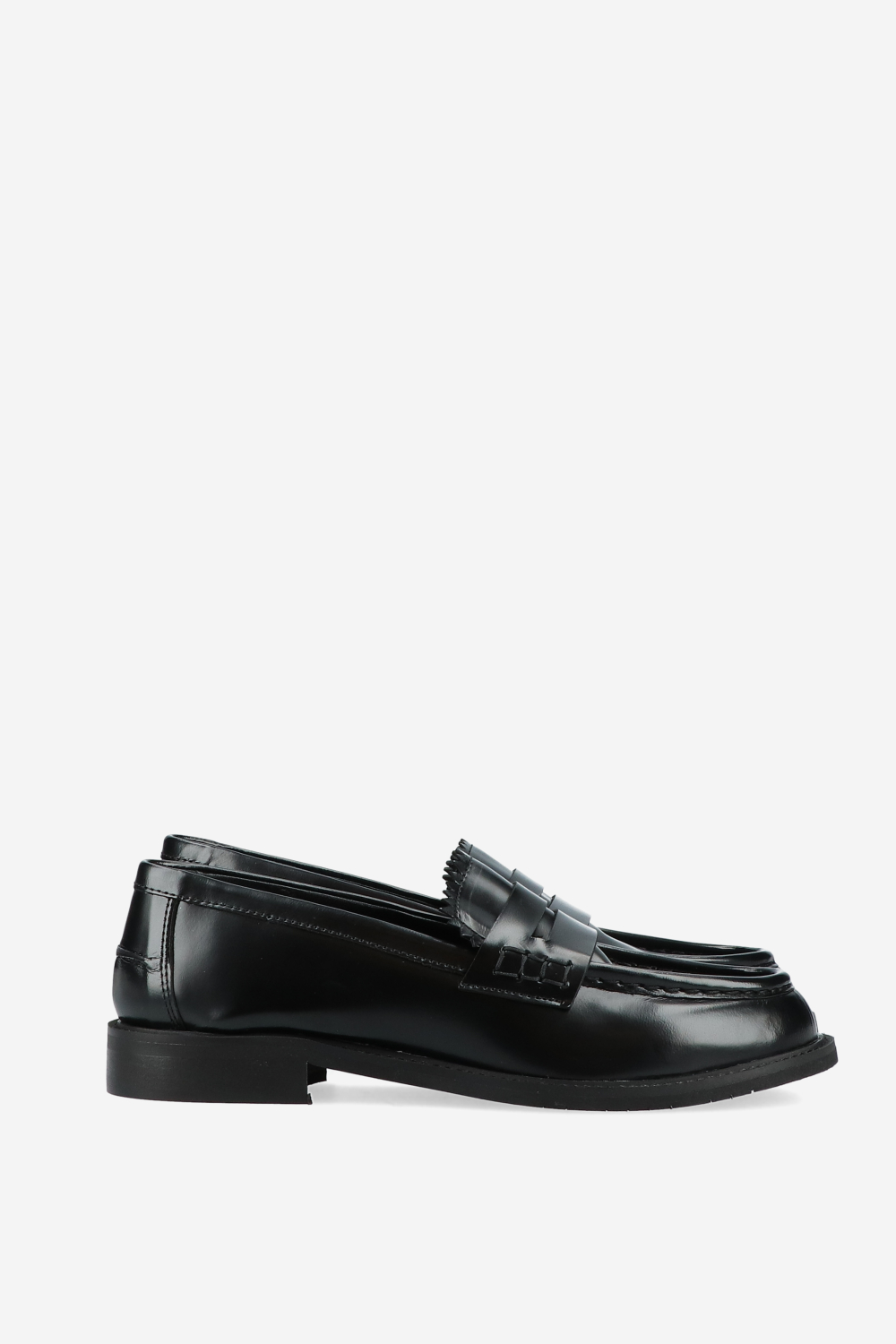 Polished leather loafers