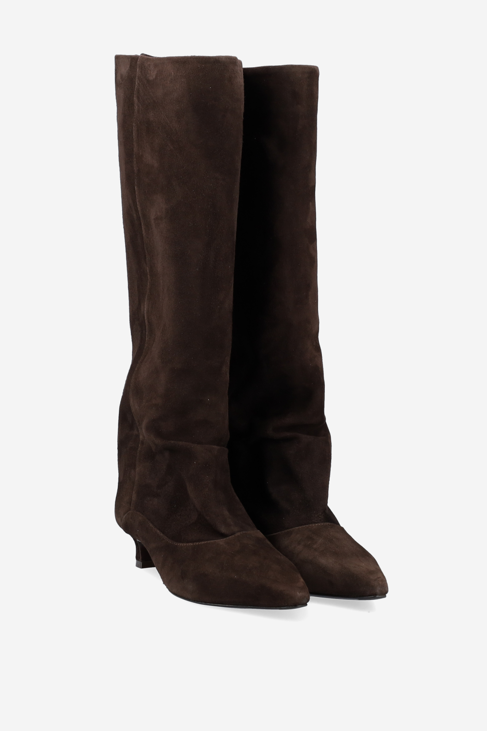 Pointed-toe suede boots