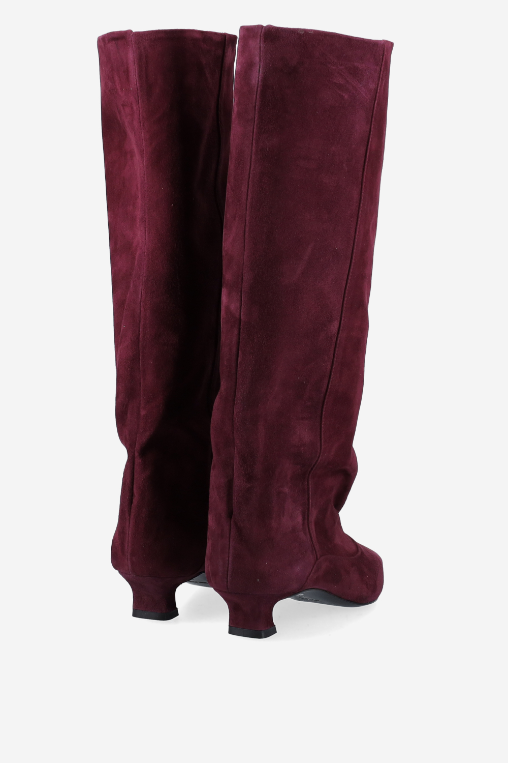 Pointed-toe suede boots