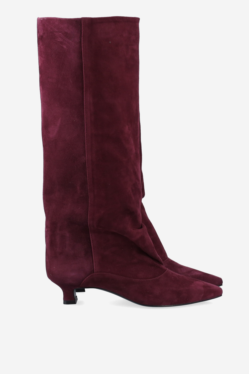 Pointed-toe suede boots