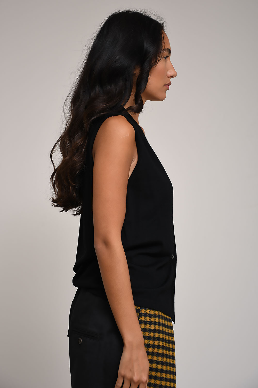 Rhea - Knitted wool v-neck sleeveless vest