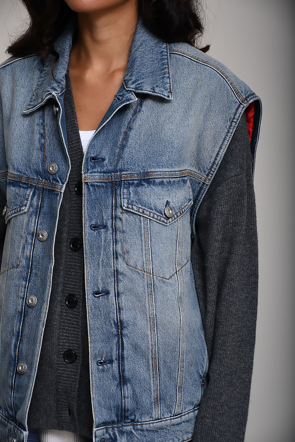 Hopper sleeveless jacket