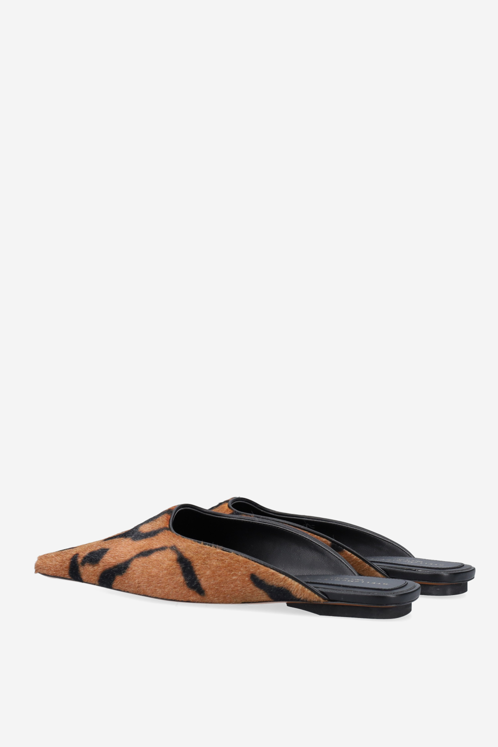 Velvet pattern print mules