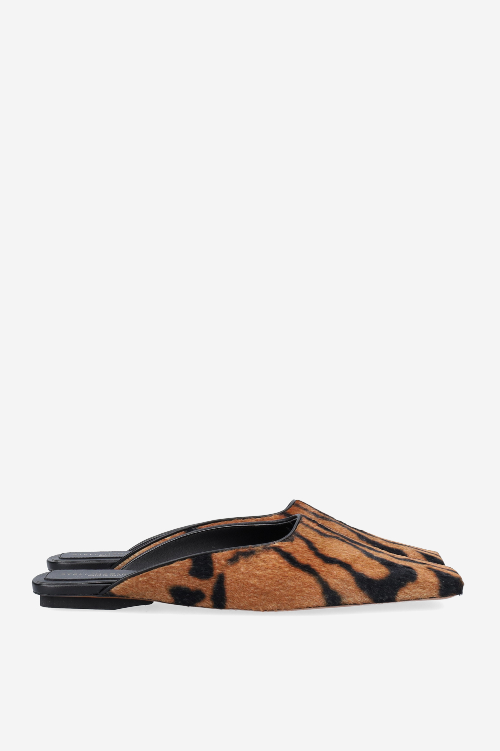 Velvet pattern print mules