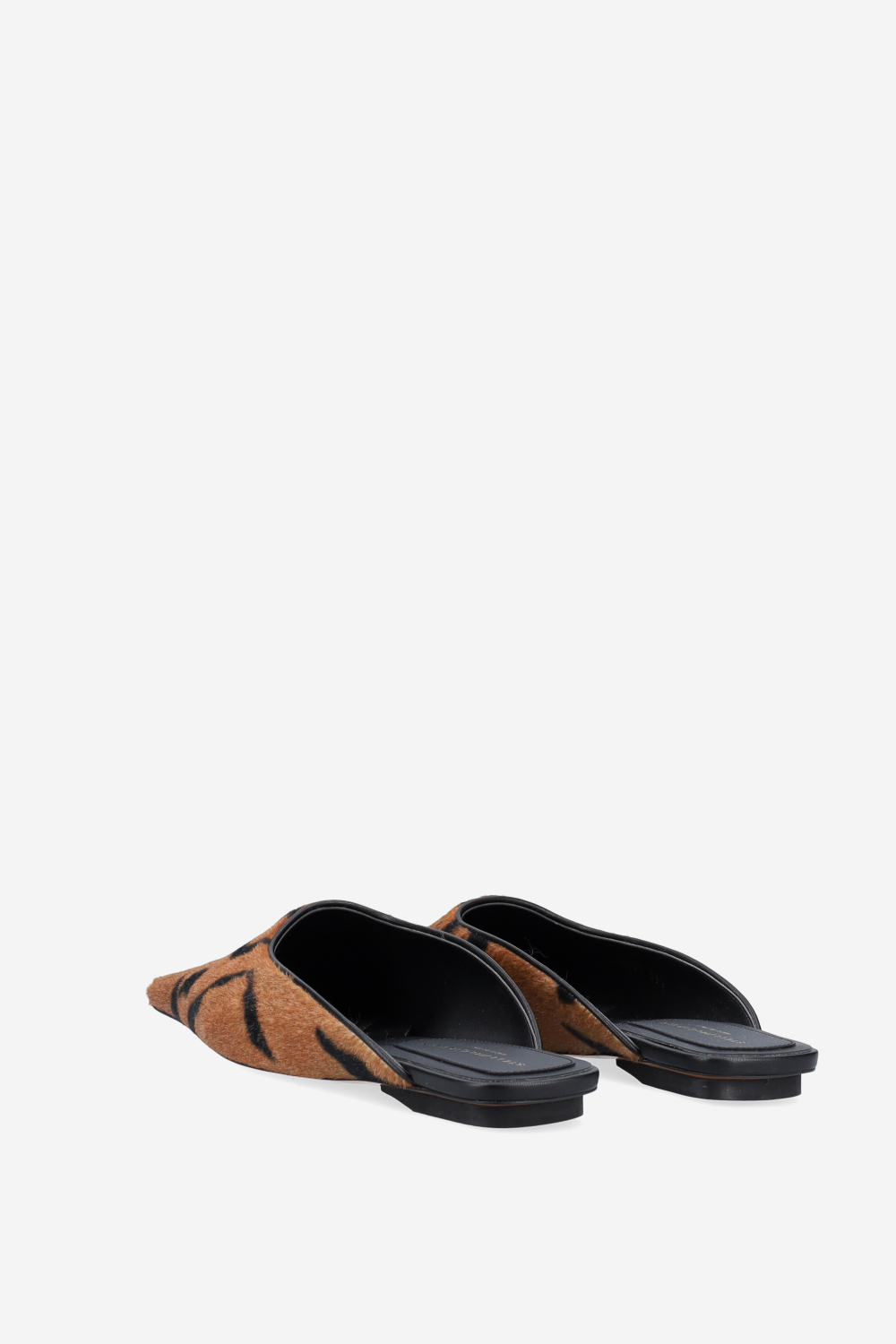Velvet pattern print mules