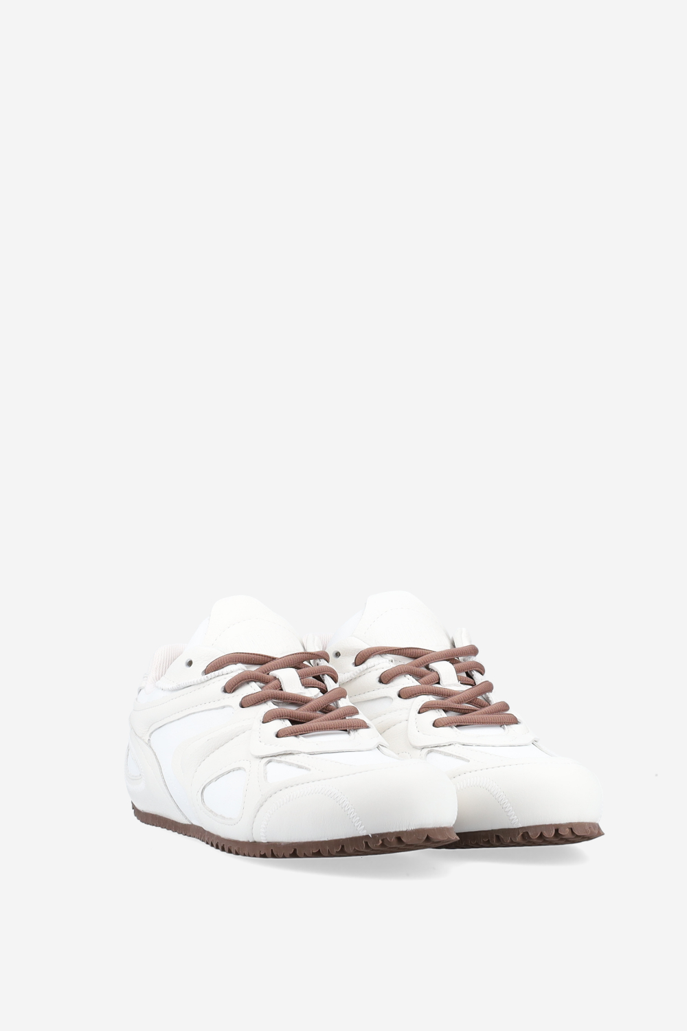 Clay leather sneaker