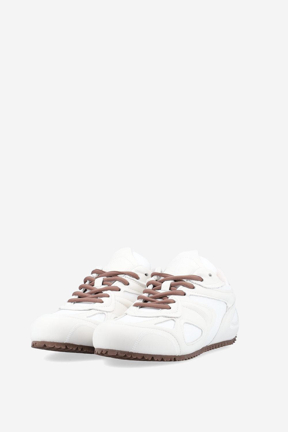 Clay leather sneaker