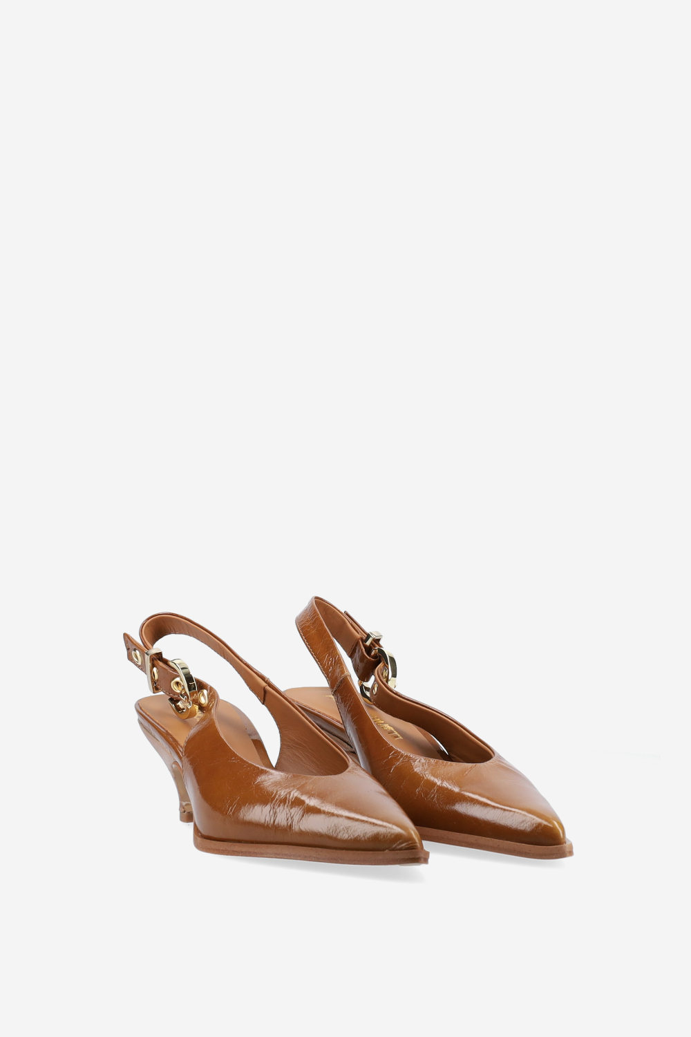 Pointed-toe patent leather slingbacks