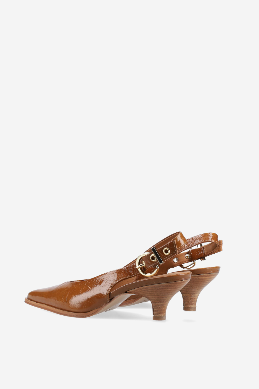 Pointed-toe patent leather slingbacks
